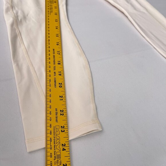 Fabletics PureLuxe Oasis High-Waisted 7/8 Leggings Pockets Cream Women S NWT - Picture 11 of 13